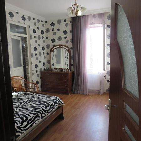 Mini Hotel On Guramishvili 22 Кобулеті Екстер'єр фото