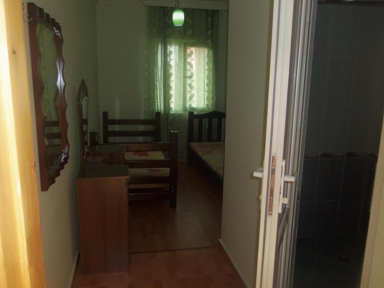 Mini Hotel On Guramishvili 22 Кобулеті Екстер'єр фото